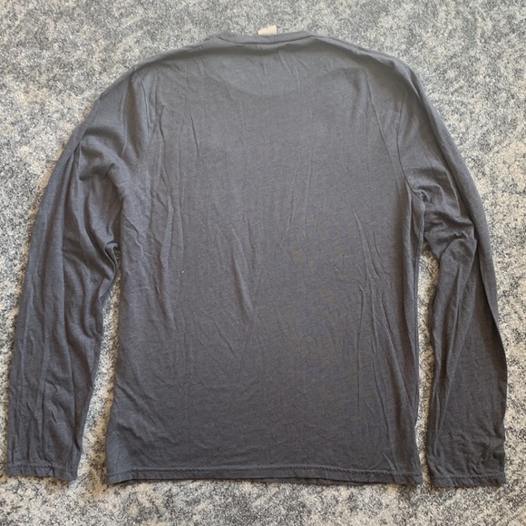 Hollister Long-Sleeve Pocket Shirt - Picture 7 of 8